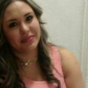 Meet your Posher, Iris